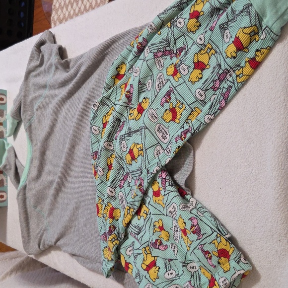 DISNEY WINNIE THE POOH 2PC PAJAMA SET - Picture 4 of 7